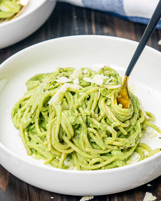 Creamy Avocado & Spinach Pasta – A Delicious, Dairy-Free, Nutrient-Packed Recipe