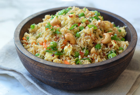 Cauliflower Fried Rice with Vegetables and Scrambled Egg – A Low-Carb, Flavor-Packed Meal